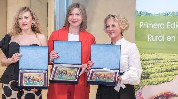 Fernanda premio recortada (2)|Premiadas en Primera Edición Rural en Femenino 1 (2)